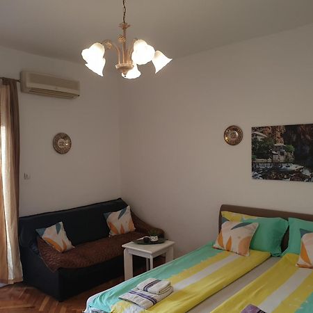 Dalia Apartment & Rooms Мостар Екстер'єр фото